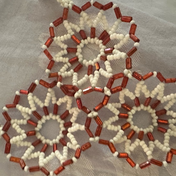 handmade Beaded blossom necklace - Picture 3 of 4